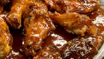 Spicy Honey Sriracha Chicken Wing Sauce