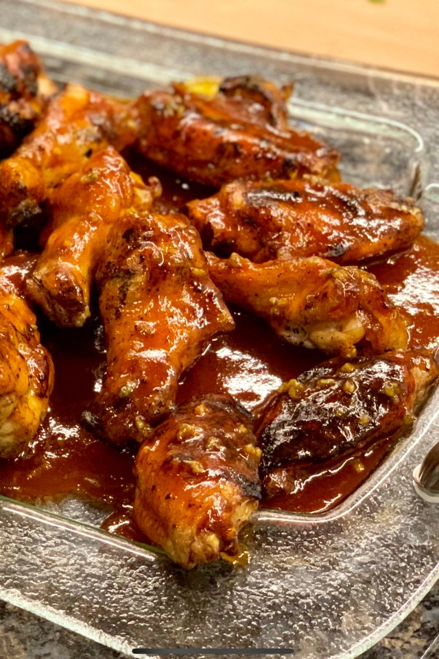 Spicy Honey Sriracha Chicken Wing Sauce
